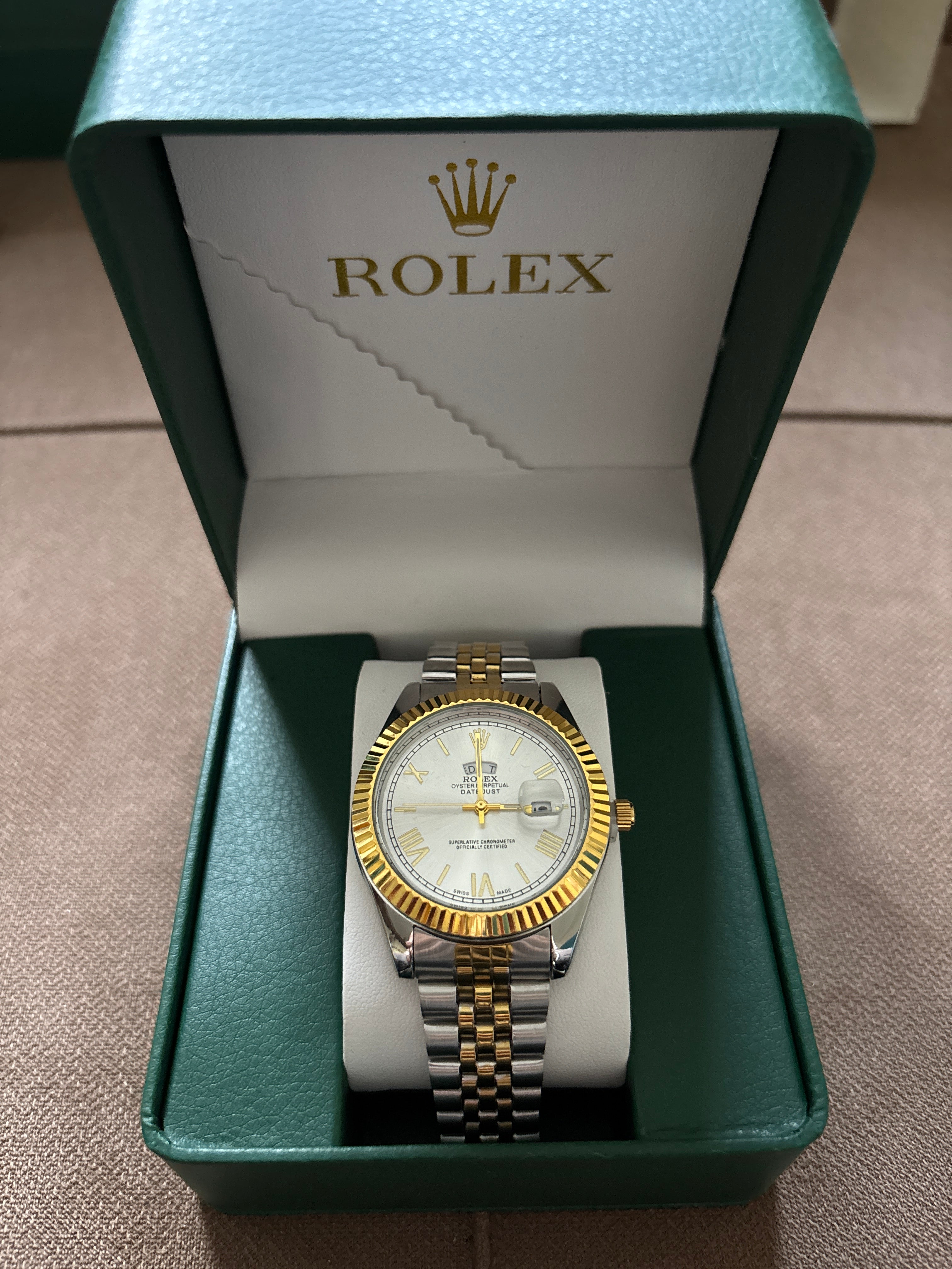 Oyster Perpetual Date Just - Gold and Grey